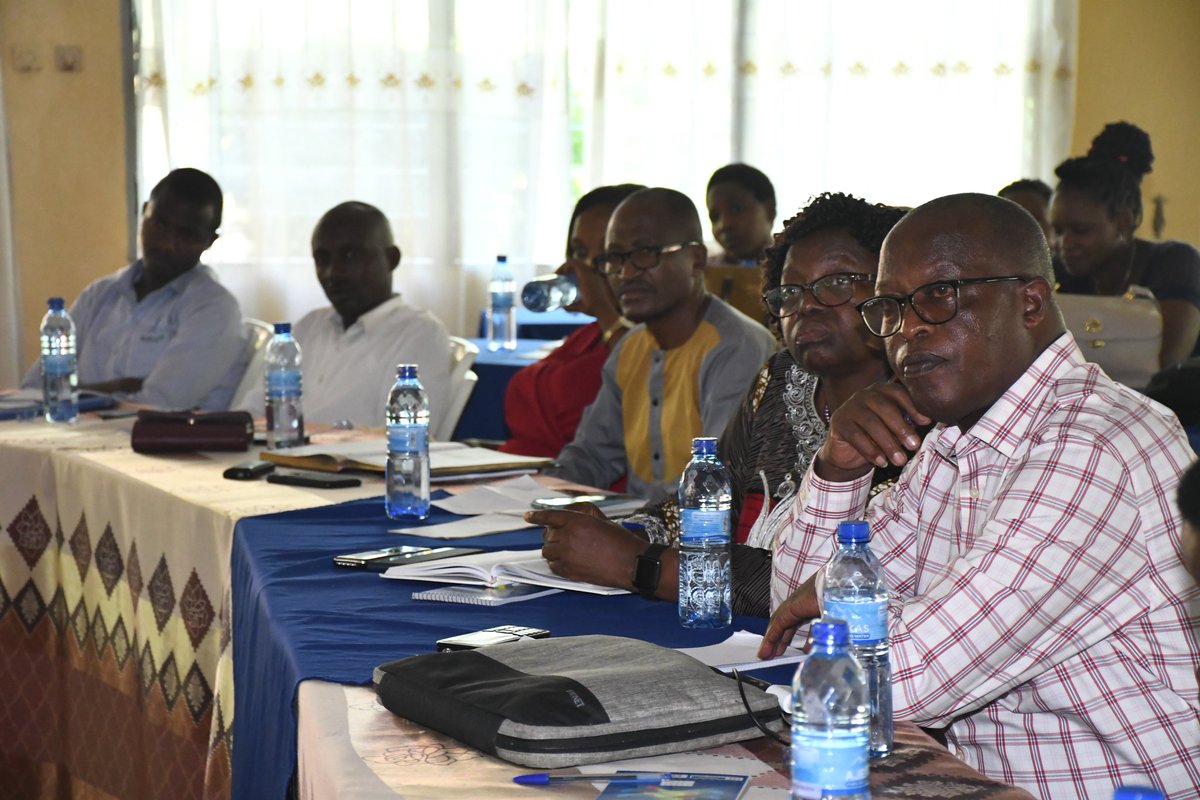 ABPInfos's tweet photo. 1/2 #Burundi : Lancement officiel des activités de la nouvelle mutuelle de santé #Isange, mercredi 19/04/2023, à @MairieBuja, commune #Muha, avec le soutien du @SEP_CNPS https://t.co/6fe69m4es6