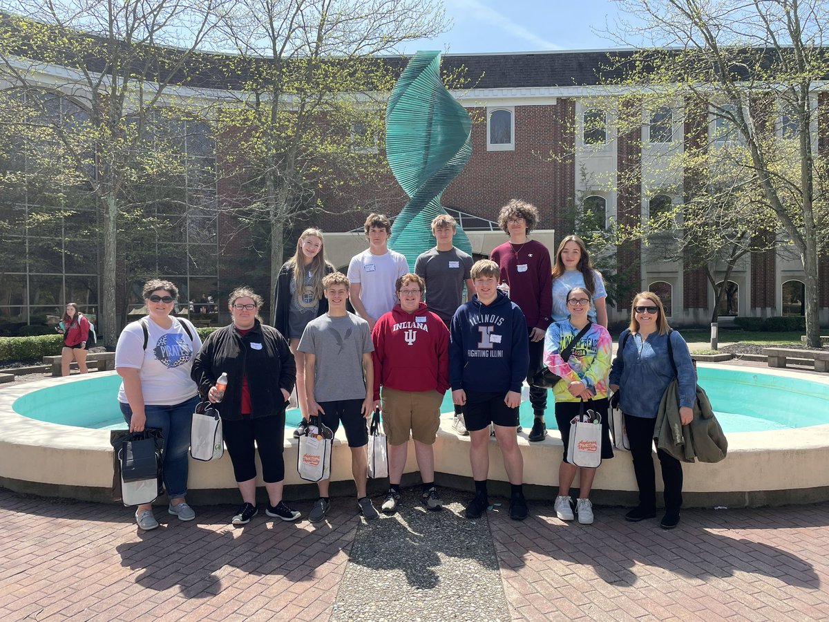 GCHSPirates's tweet photo. It has been a great day touring Anderson University with our #EarlyCollege #Sophomores!
#soarravenssoar @CELLuindy #ECWeek https://t.co/rCnqR9Lrf6