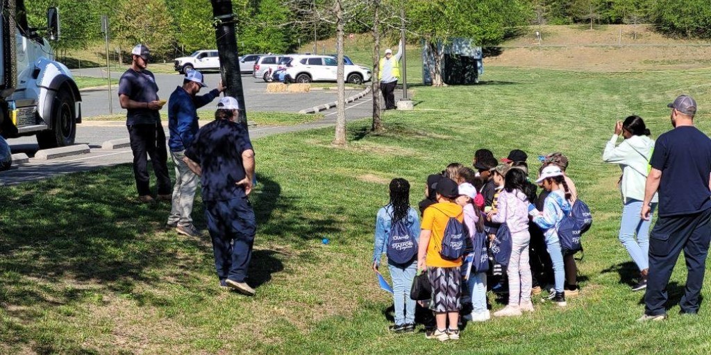 SCPSchools's tweet image. More than 1,300 elementary students attended a special Earth Day celebration at Patawomeck Park. Thank you to @StaffordParks the @staffcosheriff and @staffcofire for hosting and supporting the event.
#ElevateStafford
#StaffordCommunity