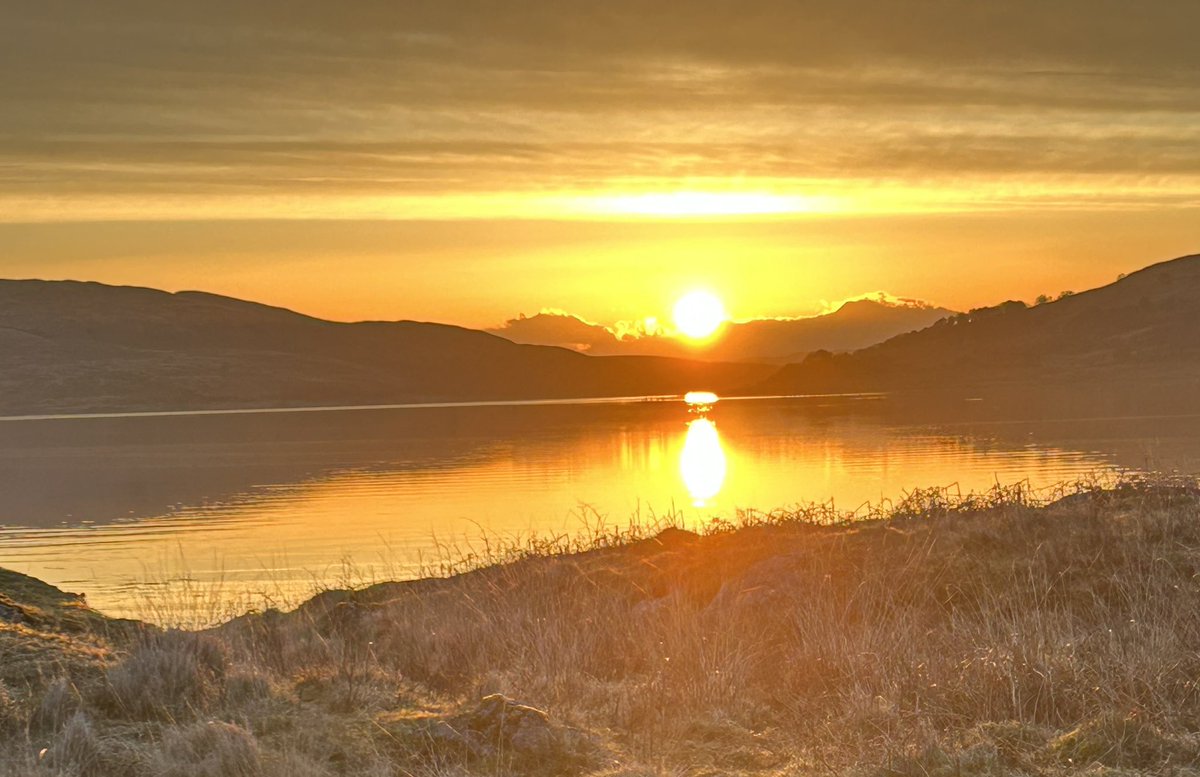 mudnedd's tweet photo. Sunrise on Mull and Sunset on Ibiza. Life is good when this is Easter holidays 2023 #outsideisfree #blessed #isleofmull #isleofibiza #holidays https://t.co/l7J1R5anGT