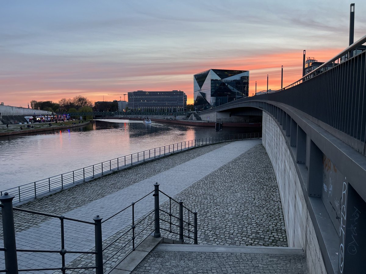 alletmeins's tweet photo. Könnte ein bisschen mehr Frühling sein! ☀️🤷 #berlin #alexanderufer https://t.co/5MKmW6gq2j