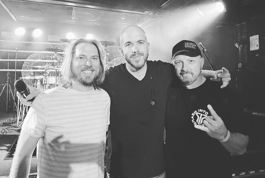 PLAYITLOUDpod's tweet photo. So thankful to have spent time with Jake and the guys at @citizensoldiero before the show last night in Chicago. The absolutely killed it and rocked the house 🔥🤘🏻🔥🤘🏻🔥🤘🏻🔥🤘🏻! https://t.co/0VKT5I42mK