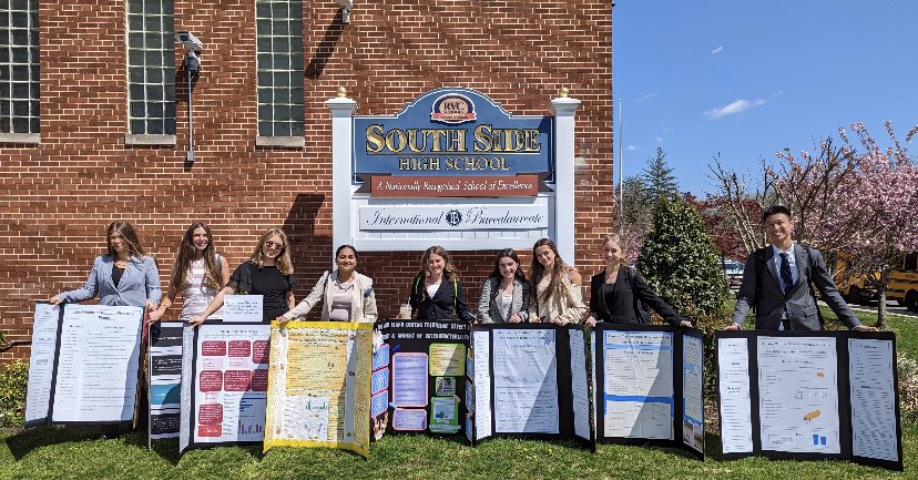 pat_walshEDU's tweet image. SSHS Science Research students participated in the Long Island Science Congress competition today! Great job to all of our impressive researchers! #LISC #GameOnRVC @RVCSchools