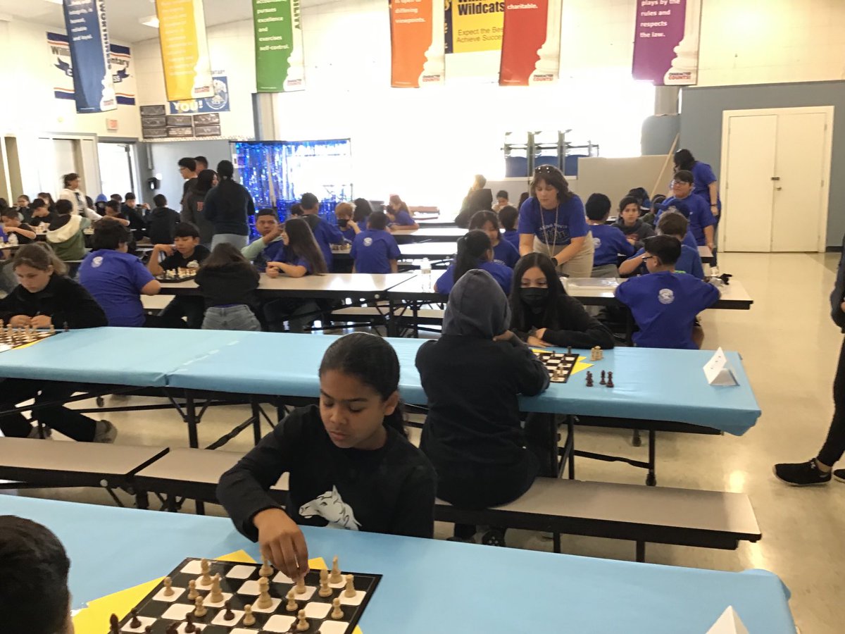 Laura Hernandez tweet media