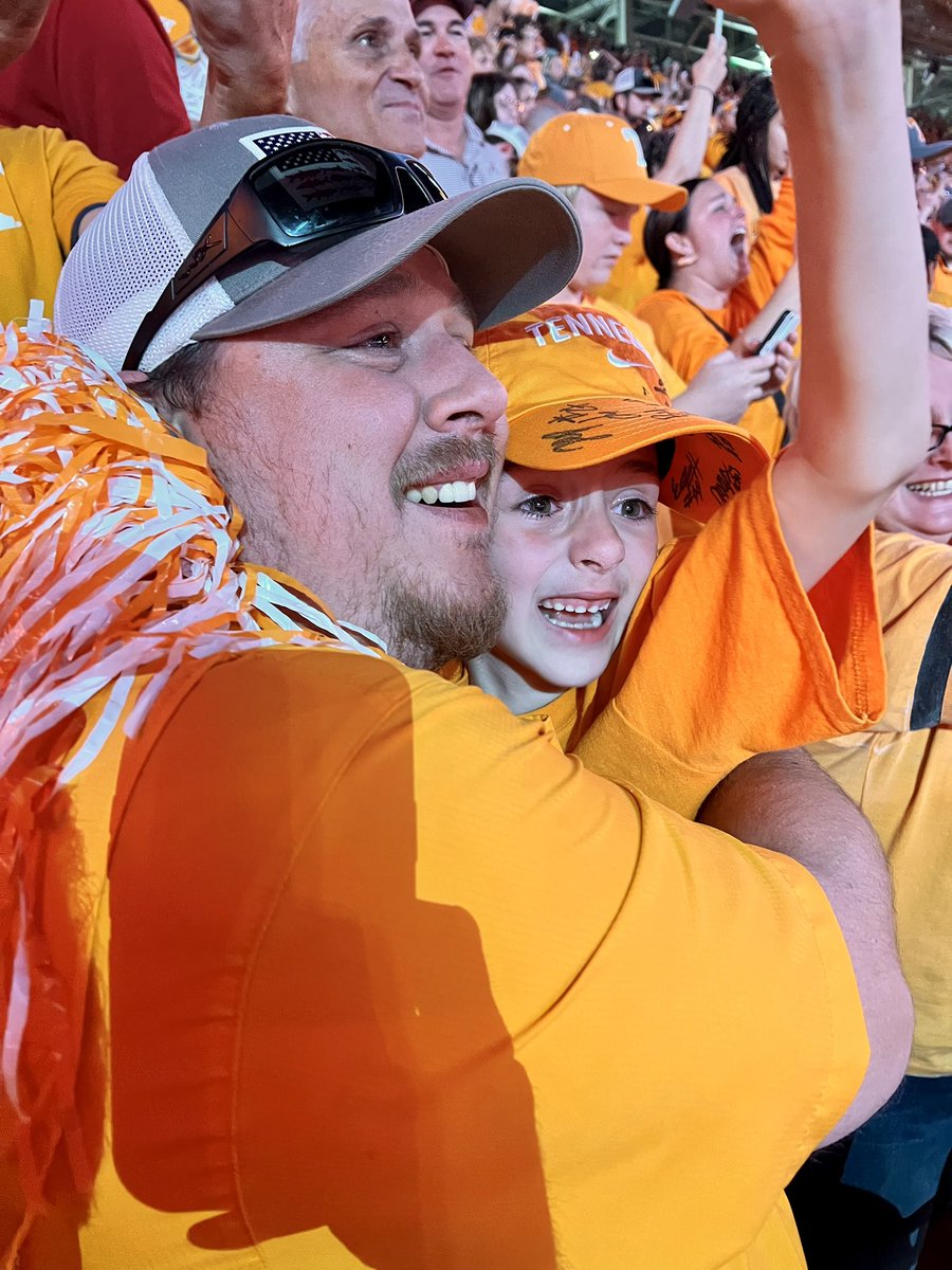 mitzi4vols's tweet photo. @Vol_Sports @Vol_Football My #GrandVol cried!!! https://t.co/VKNMjnplQj