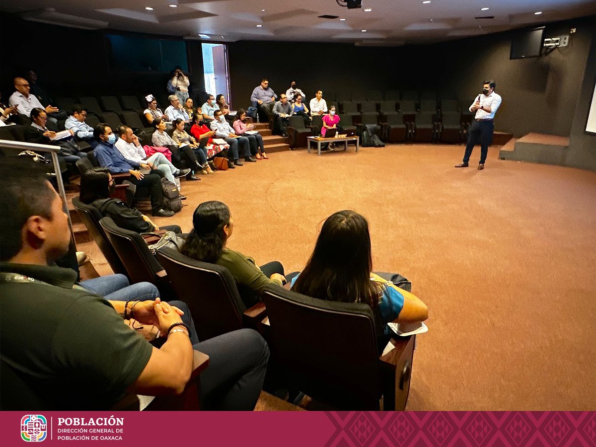 DIGEPO_GobOax's tweet photo. El día de hoy participamos en la reunión de trabajo para la elaboración del Plan Estatal de Desarrollo, con el objetivo de conocer y realizar los ajustes necesarios al primer eje temático referente al "Estado de Bienestar".

#UnPuebloTransformandoSuHistoria https://t.co/a37NNr9K33