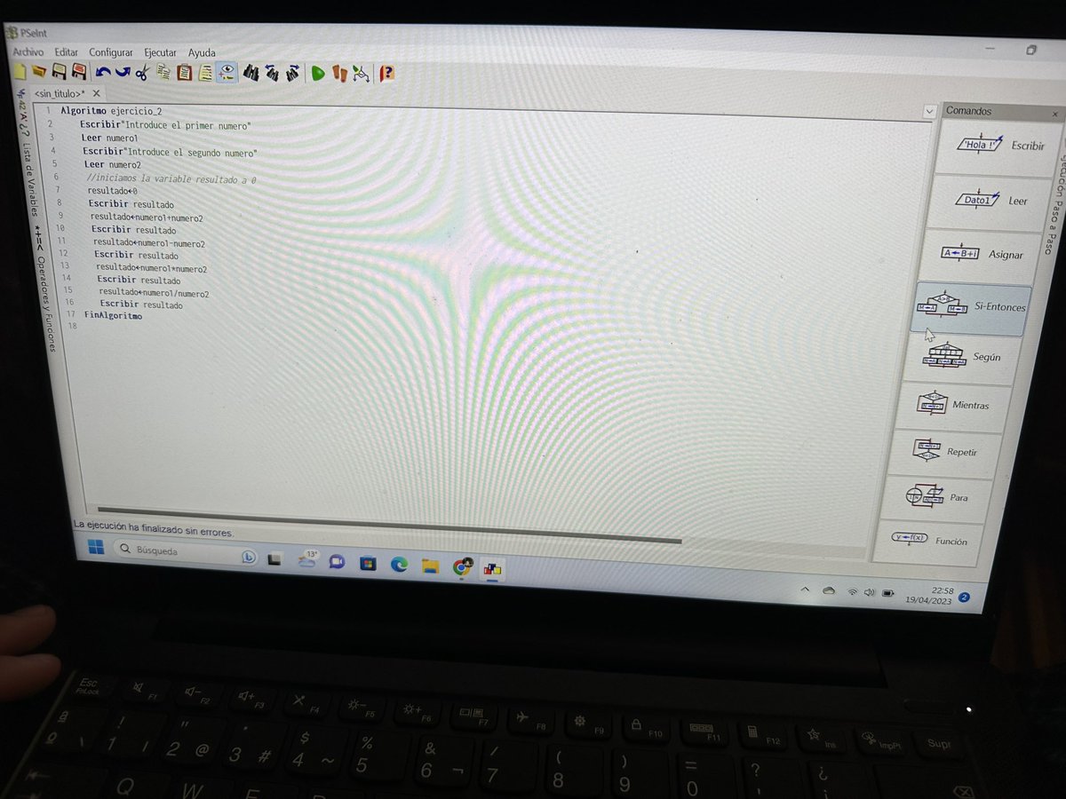 danielperez9430's tweet photo. Mi hermano pequeño estaba a hacer unos deberes del colegio, es interesante ver que en el colegio están usando “PSeInt”

Es un programa escrito en c++ para programar en pseudocódigo.

Bastante curiosa su sintaxis la verdad 🤔 https://t.co/e4DHcRkuwb