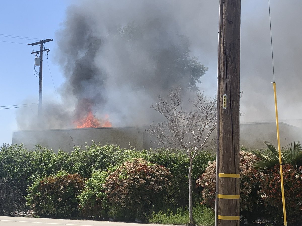 SBCOUNTYFIRE's tweet photo. SanBernardino(Update): Interior fully involved with fire through roof. Transition to defensive attack. https://t.co/xKgs21TmK3