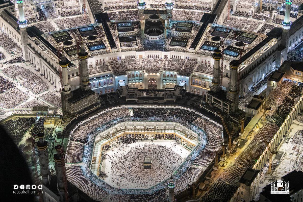 📸| صور جوية من سماء مكة المكرمة لليلة التاسع والعشرين من رمضان 
"ختم القرآن"

#يسر_وطمأنينة 
#من_الوصول_إلى_الحصول