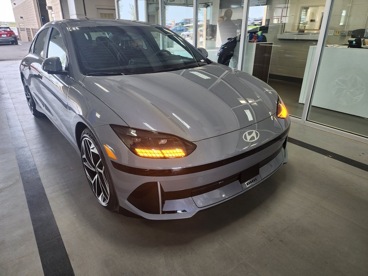 kevinthomas1's tweet photo. Ioniq 6 looks amazing!#ioniq6 #Hyundai https://t.co/YiHngL8QsE