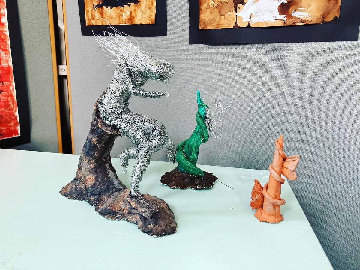 SibfordCreative's tweet photo. Some amazing GCSE sculptures #beyoubesibford #beyoubebrilliant #sibfordschool Sibfordoxon #ukindependantschools #ukschool #quakers #schoollife #art #textiles #pottery #screenprinting https://t.co/2HrSbG0qSE