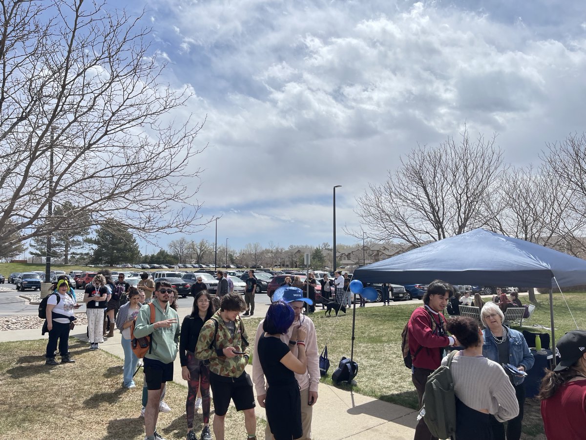 WGUWashington's tweet image. Our Northwest Region team was on campus today at @frccedu (Fort Collins, CO), and hosted a taco truck for students and staff, serving more than 200 students! 
#transferpathways #communitycolleges #colorado #northwestregion #tacotruck #wgu