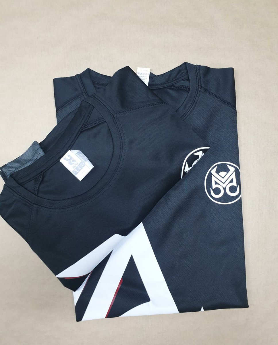 5M_Esports's tweet photo. GIVEAWAY
Do you want to win a 5M ESPORTS Jersey?
@5M_Esports
 Participate in our GIVEAWAY and qualify to win a 5M Jersey! Check the steps:

 1- Follow @5M_Esports
 2- Tag 2 Friends in the comments
 3-Retweet
 (only have opportunities to win who followed, tagged and retweeted) https://t.co/0zTq2UPyYu