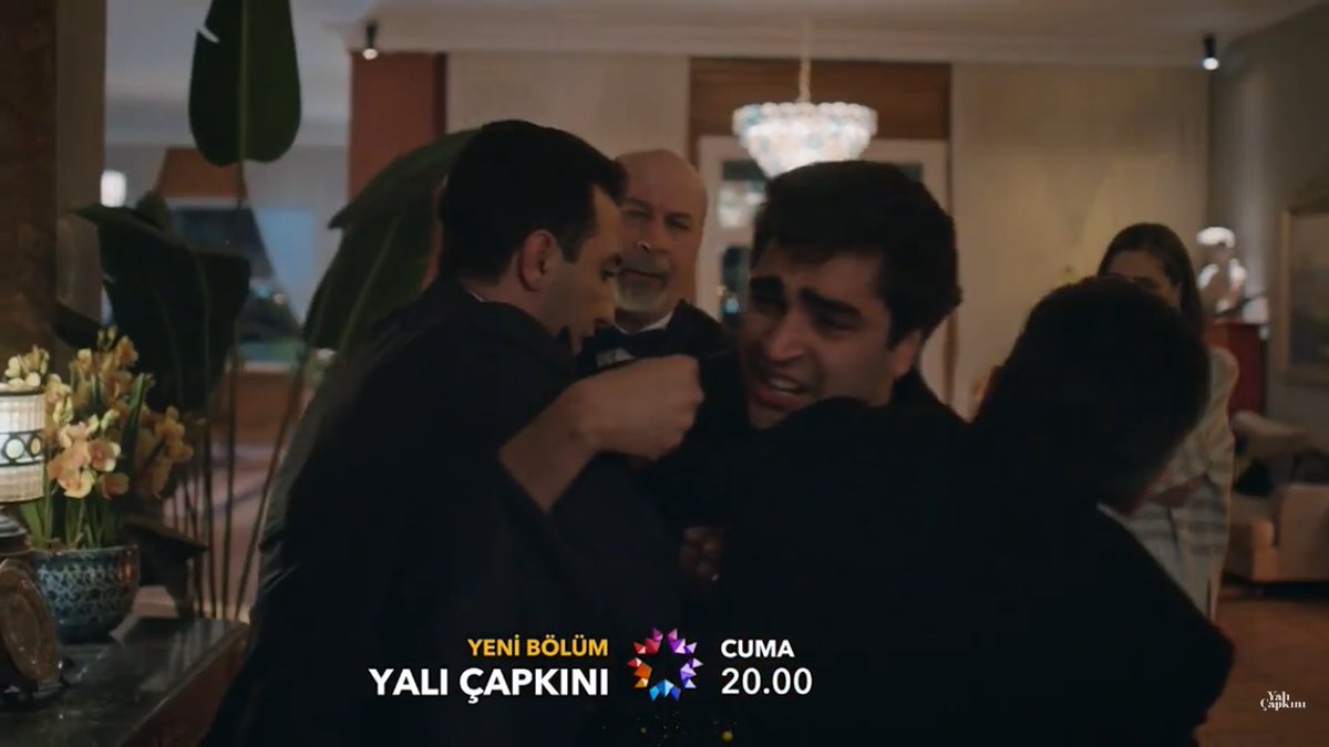 99Kaist's tweet photo. this is so heartbreaking 😭😭😭this friday is going to be tough i just know it 😭😭

#yalıçapkini #seyfer https://t.co/nYSjVAgthU