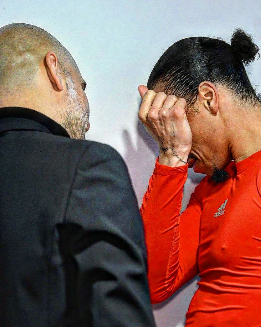 cityreport_'s tweet photo. Pep Guardiola and @Leroy_Sane post match. https://t.co/tD4h8Su1Km