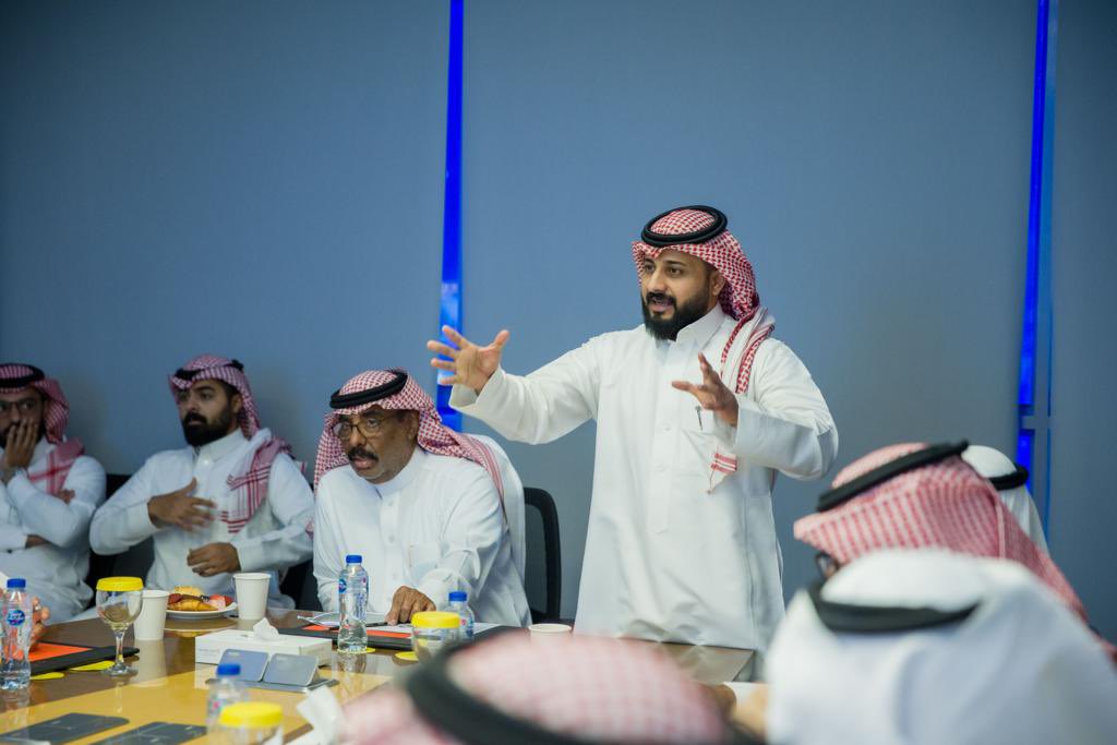 fhd223's tweet photo. عقدنا اجتماعاً بعدد من رجالات #الرائد ناقشنا مستقبل النادي والخطوات التي قمنا بها منذ ان أعلنت ترشحي وعرضنا استراتيجيتنا التي سنعمل من خلالها كإدارة مرشحة وتم دعوة الاسماء التي ظهرت كمرشحين لمناقشة الاراء
التحديات كبيرة وسنعمل حتى آخر لحظه ونسأل الله التوفيق
@AbdulazizTF https://t.co/ZCWwT7wCZy