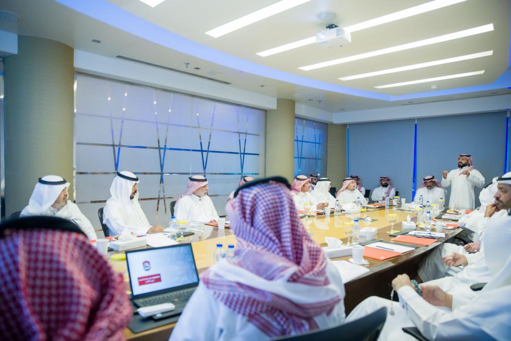 fhd223's tweet photo. عقدنا اجتماعاً بعدد من رجالات #الرائد ناقشنا مستقبل النادي والخطوات التي قمنا بها منذ ان أعلنت ترشحي وعرضنا استراتيجيتنا التي سنعمل من خلالها كإدارة مرشحة وتم دعوة الاسماء التي ظهرت كمرشحين لمناقشة الاراء
التحديات كبيرة وسنعمل حتى آخر لحظه ونسأل الله التوفيق
@AbdulazizTF https://t.co/ZCWwT7wCZy