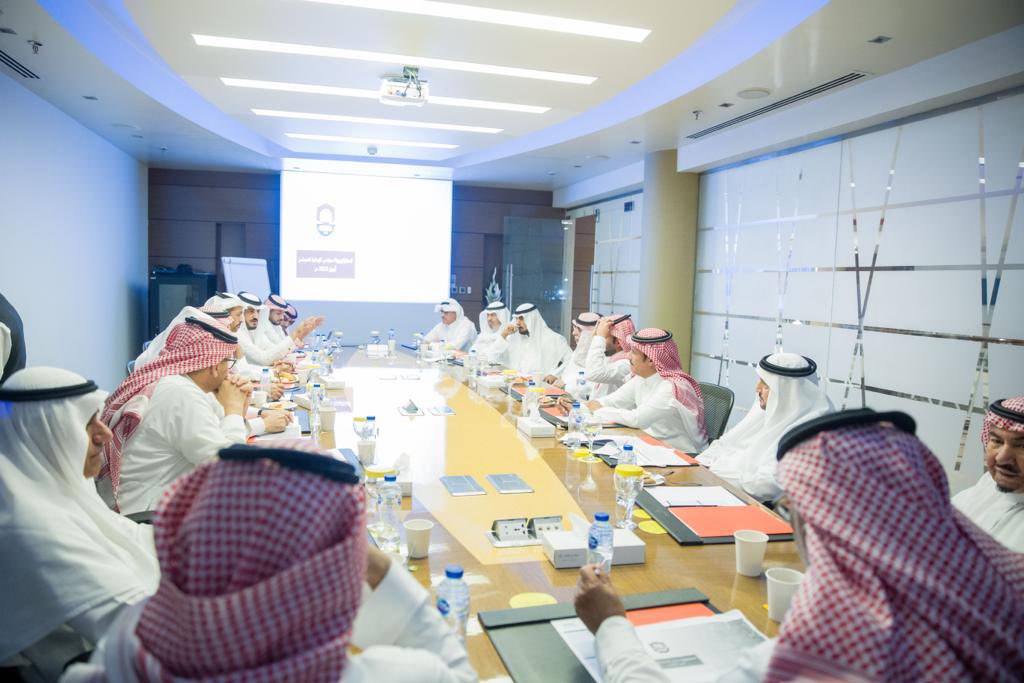 fhd223's tweet photo. عقدنا اجتماعاً بعدد من رجالات #الرائد ناقشنا مستقبل النادي والخطوات التي قمنا بها منذ ان أعلنت ترشحي وعرضنا استراتيجيتنا التي سنعمل من خلالها كإدارة مرشحة وتم دعوة الاسماء التي ظهرت كمرشحين لمناقشة الاراء
التحديات كبيرة وسنعمل حتى آخر لحظه ونسأل الله التوفيق
@AbdulazizTF https://t.co/ZCWwT7wCZy