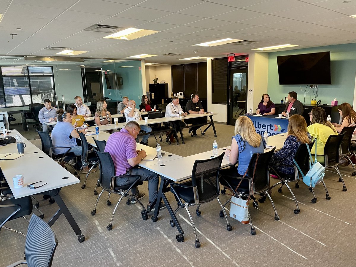 GilbertAZMayor's tweet photo. At this months Gilbert Chamber Business Round Table we had an Industry Focus of Retail/Wholesale. These attendees discussed current trends, doing business in #GilbertAZ &amp; Arizona, how to learn from/assist each other and social media! 

#GilbertTogether
#GilbertHUUB https://t.co/xC1GYKLMad
