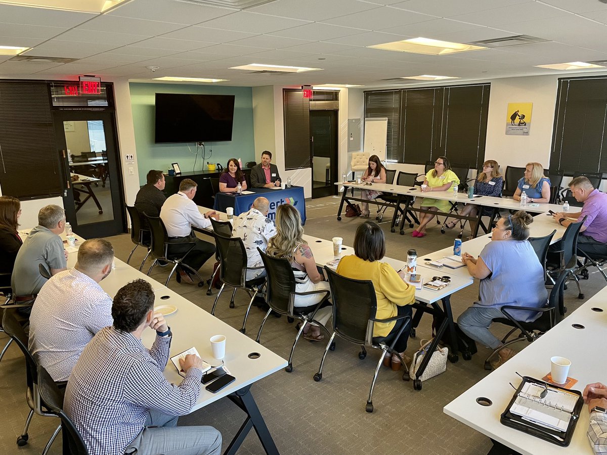 GilbertAZMayor's tweet photo. At this months Gilbert Chamber Business Round Table we had an Industry Focus of Retail/Wholesale. These attendees discussed current trends, doing business in #GilbertAZ &amp; Arizona, how to learn from/assist each other and social media! 

#GilbertTogether
#GilbertHUUB https://t.co/xC1GYKLMad