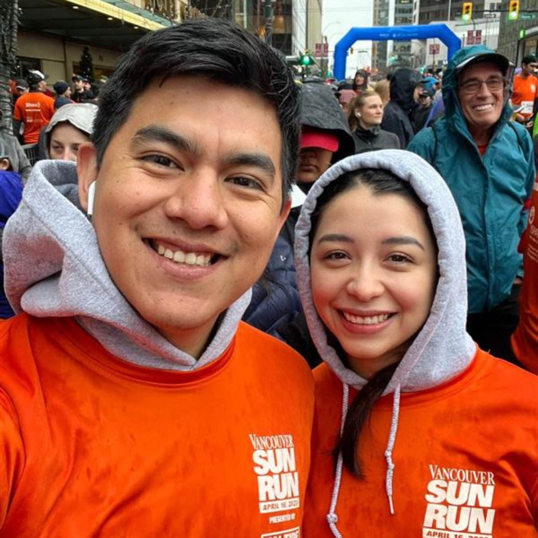 QConstructors's tweet photo. Quattro Constructors, braving wind and rain, participated in the annual Vancouver Sun Run. Wet conditions didn’t dampen spirits – our Team had a great time, along with 35,000 other runners, pushing through 10 km and celebrating the joy of fitness and hard work! #sunrun2023 https://t.co/9iNFUfA8RK