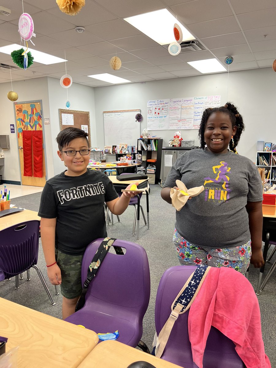 Sparking joy in my class! One PEEP at time! 🐣 ✨ <a href="/VillasElem/">Villas Elementary</a> #Easter2023