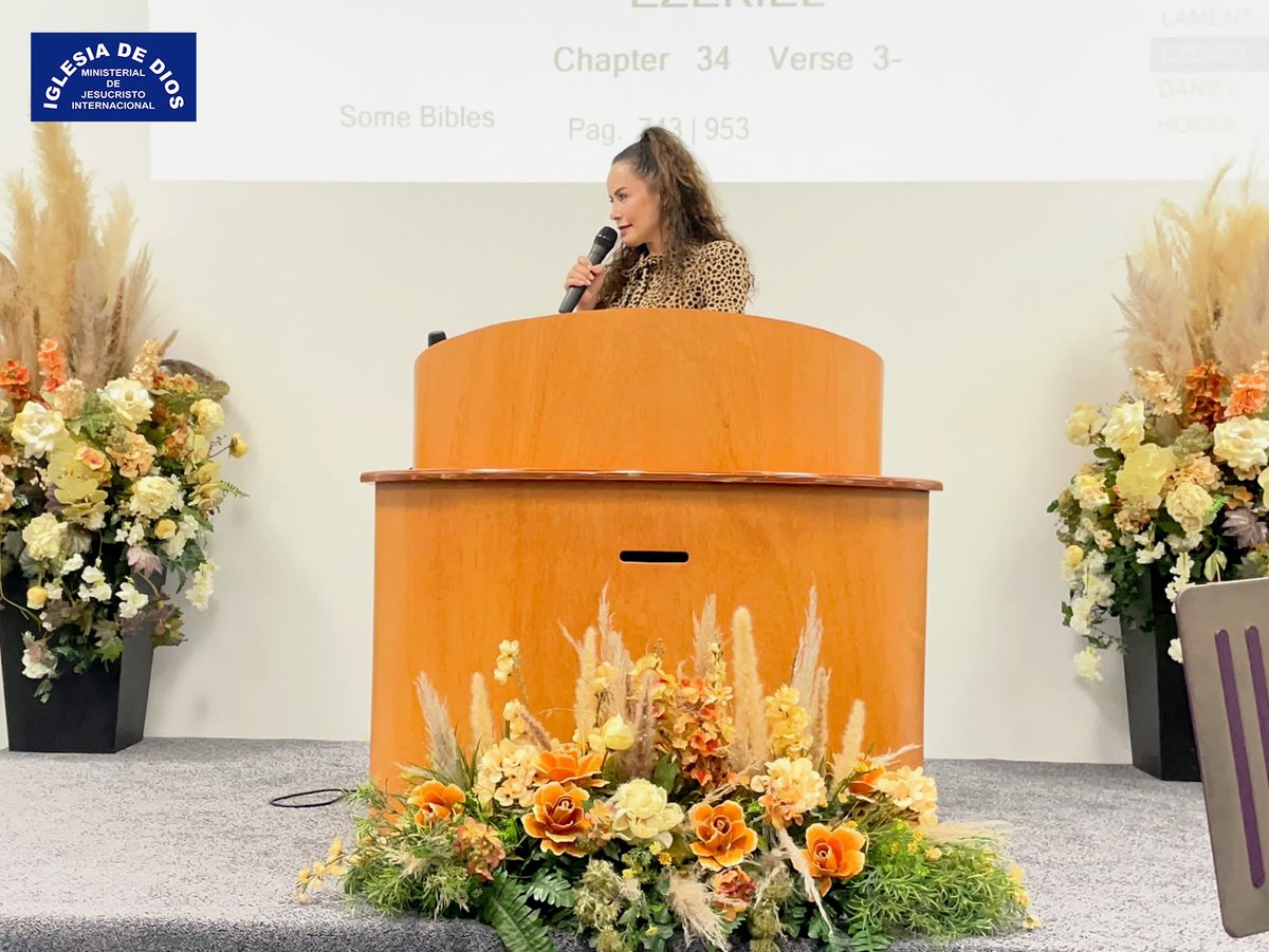 IDMJIoficial's tweet photo. Fotografías de la predicación impartida por la Hermana Raquel Hernández en la Iglesia de Gatineau, Canadá. Visita realizada junto con el Hermano Carlos Alberto @Baena. https://t.co/uUj7kRU8ih