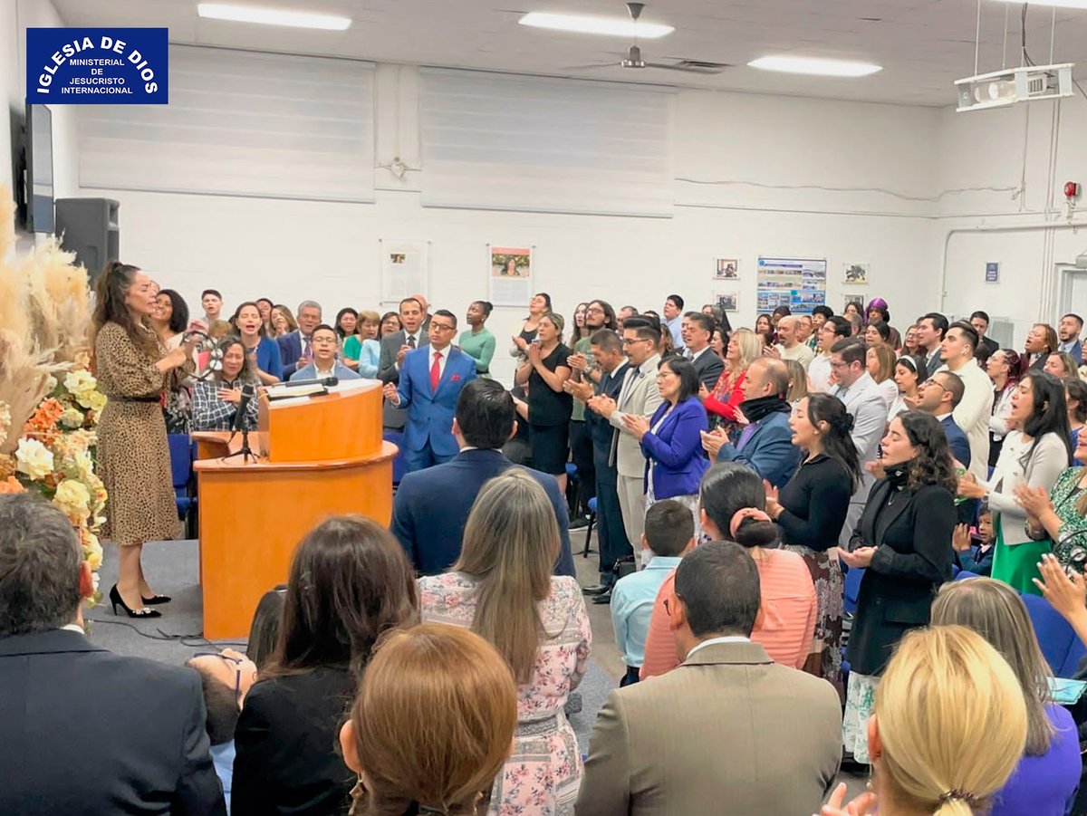 IDMJIoficial's tweet photo. Fotografías de la predicación impartida por la Hermana Raquel Hernández en la Iglesia de Gatineau, Canadá. Visita realizada junto con el Hermano Carlos Alberto @Baena. https://t.co/uUj7kRU8ih