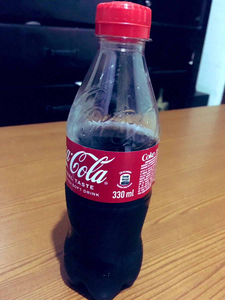 SQUIZECUT's tweet photo. Have u tasted the new looks of this baby. She’s so sexy and sweet 🥰 #babycoke #330ML @CocaCola https://t.co/NM4QchH9ke