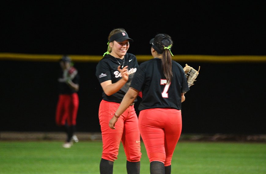 SB: Redhawks Offense Powers Past USK

- bit.ly/3omvtRT

#GoRedhawks