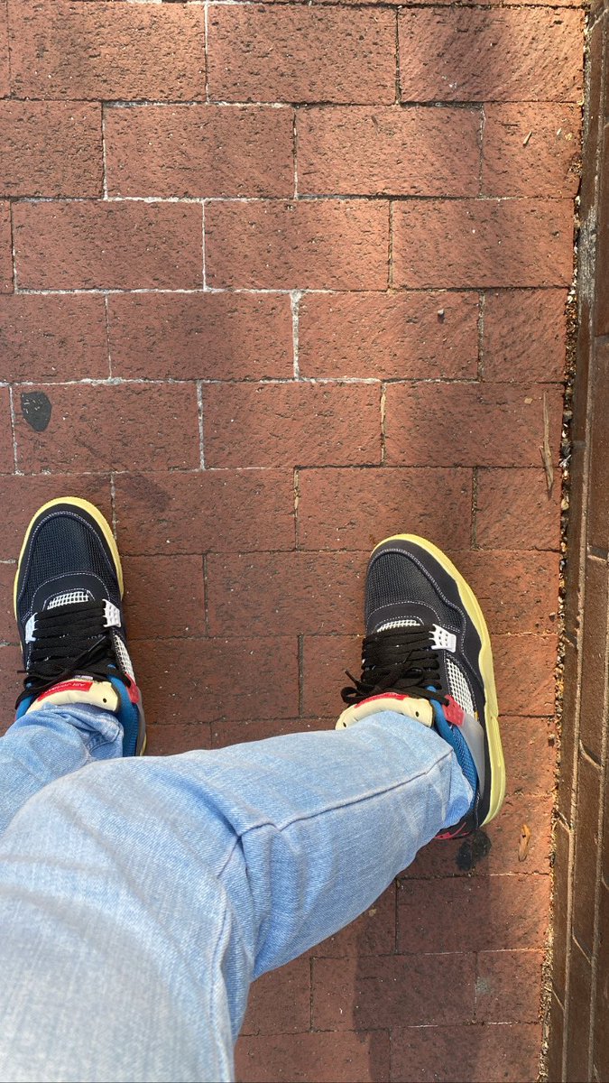 coasterfan325's tweet photo. @atmos_usa If I were to see my favorite artist I would rock the Union X Air Jordan 4 Off Noir! Although the show may make them a little dirty and worn out, the nostalgia and uniqueness of the sneaker construction makes them stand out at the concert!
Size 10.5
#atmoscollectorsclub #atmosdc https://t.co/DBhuHLmHUZ