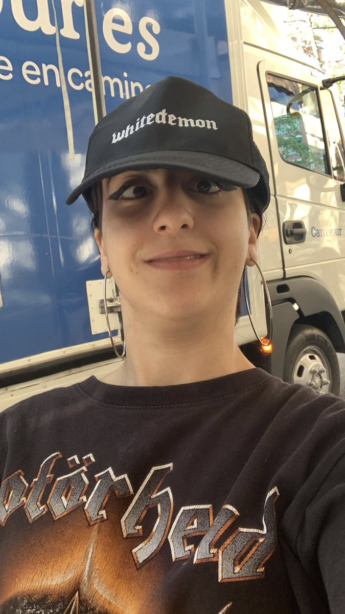 whitedemonofc's tweet photo. ¿Cómo están los máquinas, lo primero de todo?

Lo segundo, ¡¡tenemos las primeras gorras oficiales de whitedemon!! https://t.co/XWBYMmkFXo
