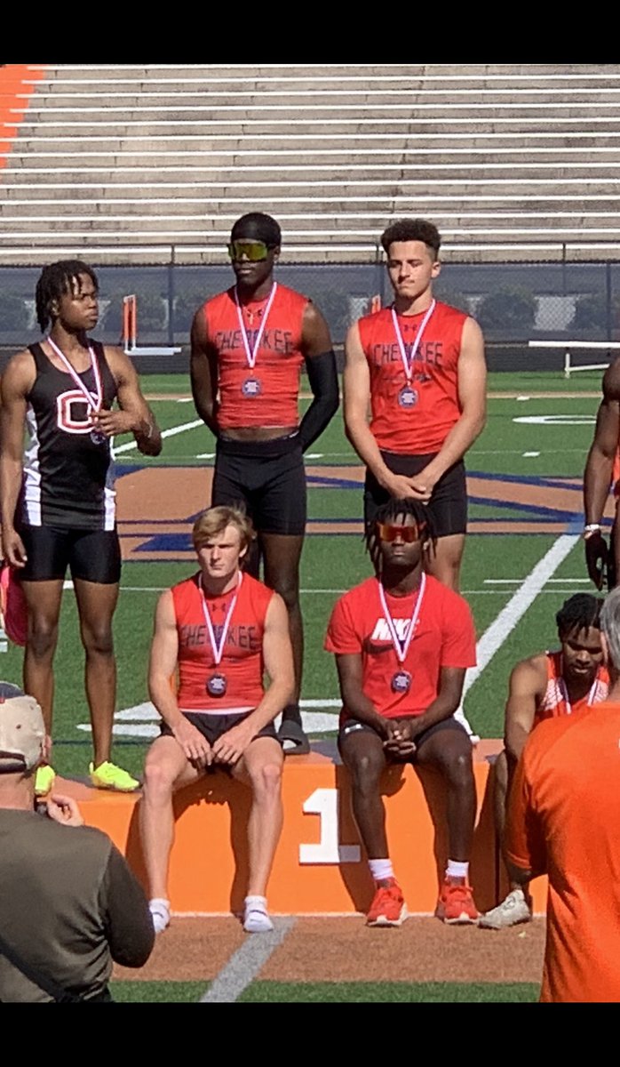 PopsJameson's tweet photo. Day 2 of Regionals and Cherokee 4x100 run best time of the year to win Region. https://t.co/72HpCO4Nr7