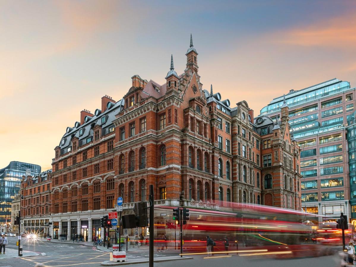 thevicsoc's tweet photo. This week Network Rail is consulting on plans to partially demolish Liverpool St Station and cantilever a tower over the grade II* hotel. The consultation is taking place at the station near Boots, in a unit under an escalator, at the Broadgate Entrance Lower Concourse until 22nd https://t.co/5ltsjbVMse