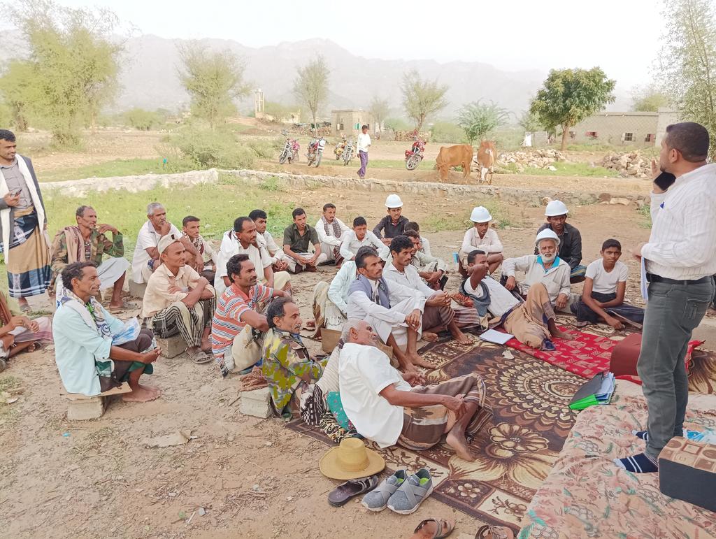 SFDYemen's tweet photo. 250 rural beneficiaries in Ibb &amp; Hajjah were reached by the Electronic Financial Literacy Project #EFLP with awareness &amp; training. They stated that they couldn't wait to enjoy E-wallet's advantages of saving time, effort, cost and ensuring safety and link to #Financial_inclusion https://t.co/MW6K9KLaVH