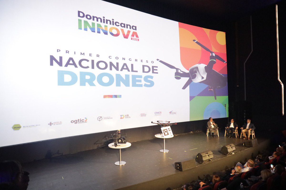 BartolomePujals's tweet image. Herramientas que aportan avances a los sistemas de seguridad, científica y a salvar vidas.

En el segundo día del congreso nacional de Drones #DRoneTech2023 en #Dominicanalnnova2023 nos sumergimos en este mundo de los drones y sus innovaciones en distintas áreas.