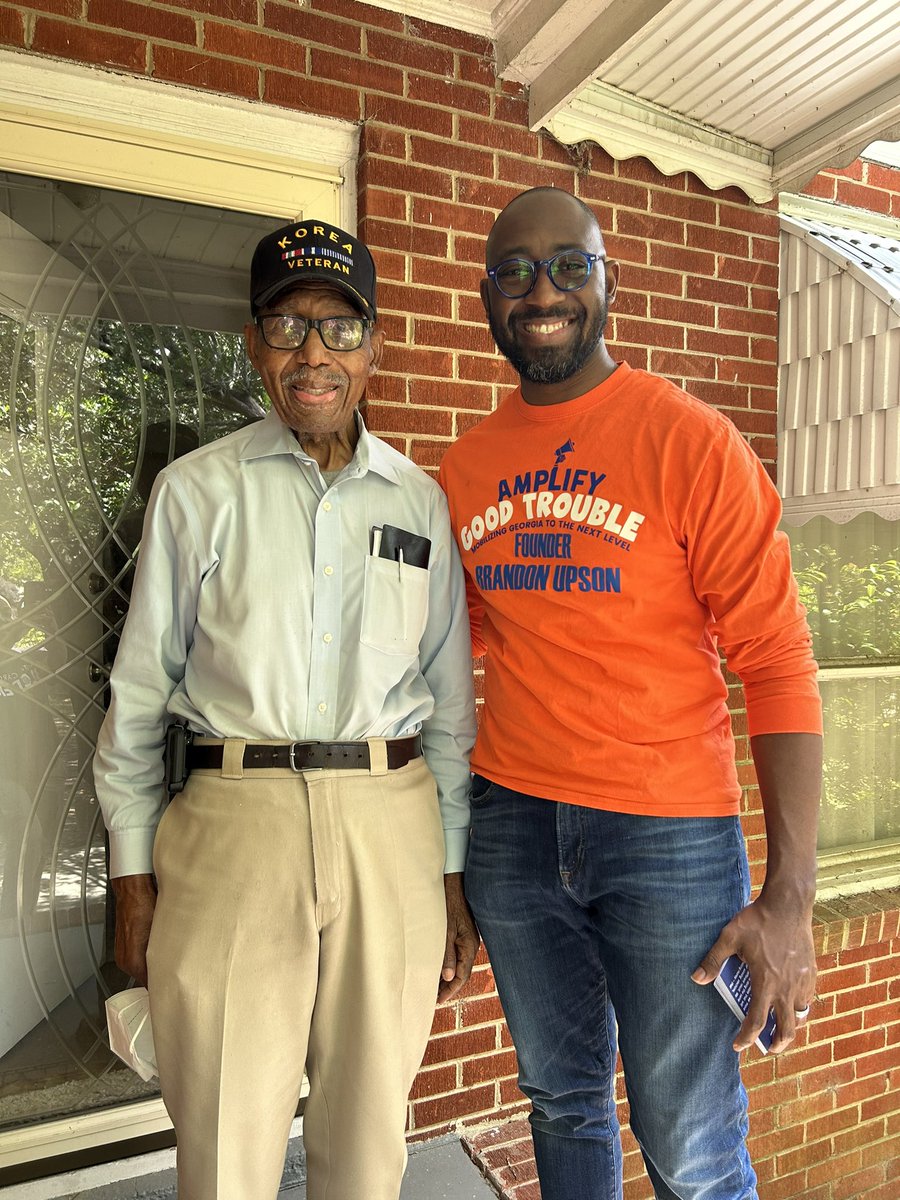 BrandonUpson's tweet photo. Mr. Richard Johnson Jr. is a veteran of the Korean War and an amazing grassroots leader from Aiken county. We had a great conversation on his doorstep as I canvassed delegates in Aiken County. 

#SCForwardTogether https://t.co/2z9HwLqphY