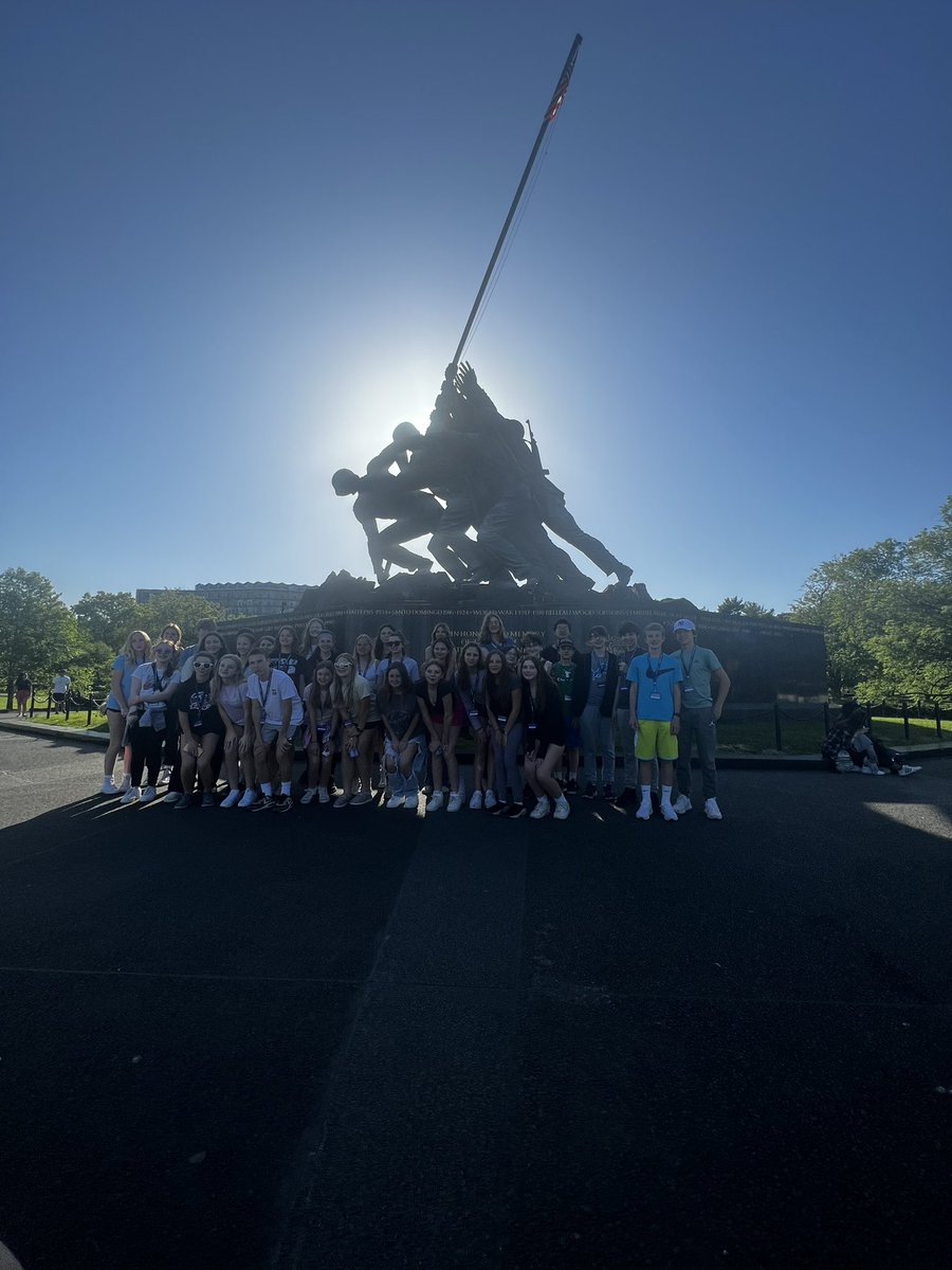CoachMarcJones's tweet photo. @SalineSchools @MiddleSaline @kristingirbach #SMSDC23 🇺🇸 https://t.co/qaq0nbcDpJ