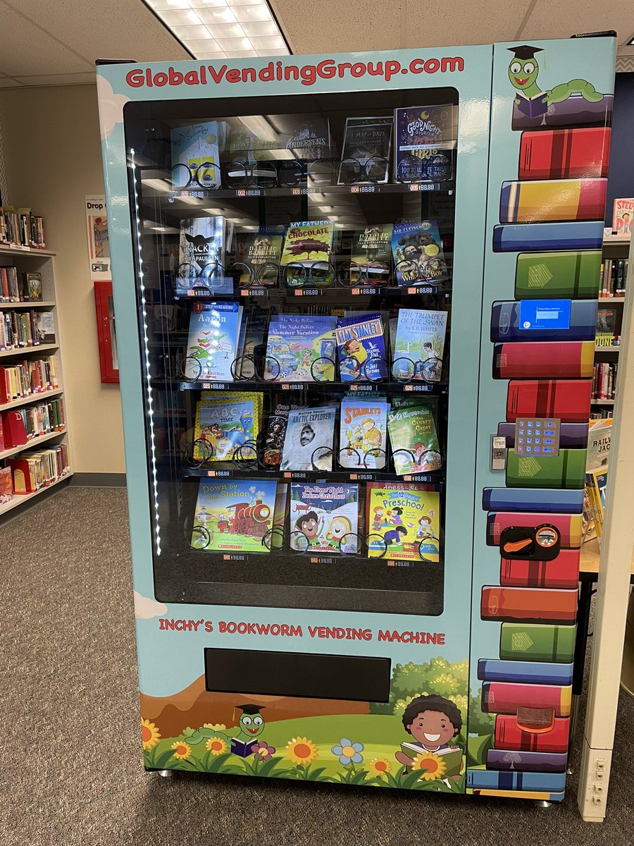Mind blown at this book vending machine in the <a href="/KentSchools415/">Kent School District</a> #HorizonElementarySchool library! Would have loved to have this when I was in the classroom!