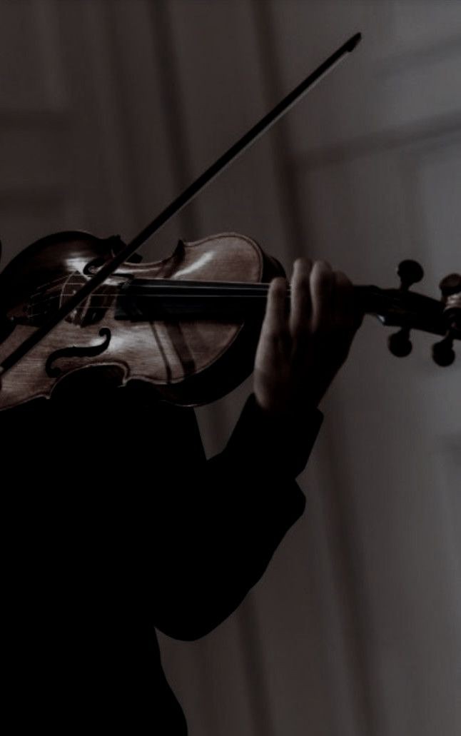 ffluveryss's tweet photo. dónde spr33n es un violinista y ro13r un pianista.

o

dónde spr33n y ro13r tienen que ensayar juntos para demostrar su talento en un teatro.

#spiderbearau #SproierAU https://t.co/x0bKyeYVEa