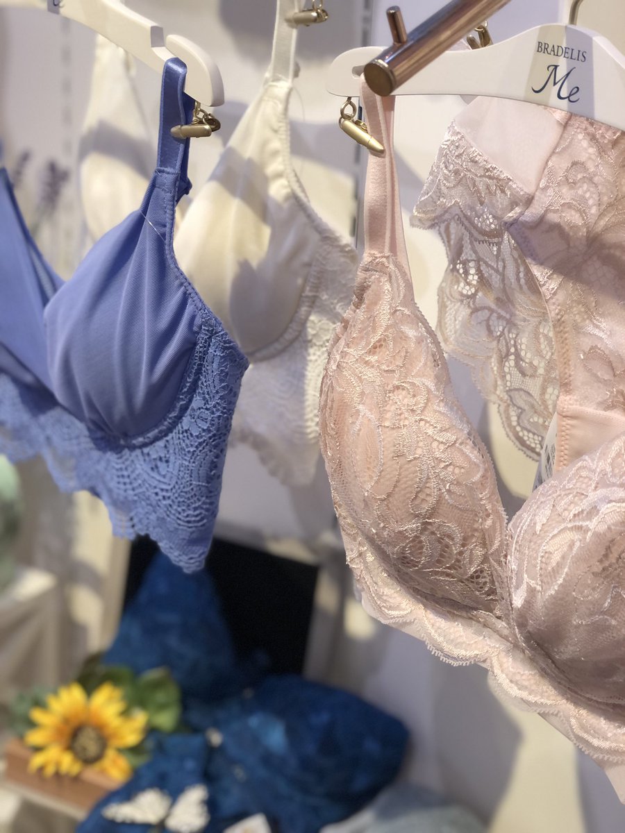 bradelisny's tweet photo. ノンワイヤーなので締めつけない👍
楽でも綺麗なシルエット💯を保ちたい方にオススメのブラデリスワイヤレスブラ👌
是非、お試し下さい🎶
#wirelessbra #bradelis #lingerie #nonwire https://t.co/E0uidKTxPg