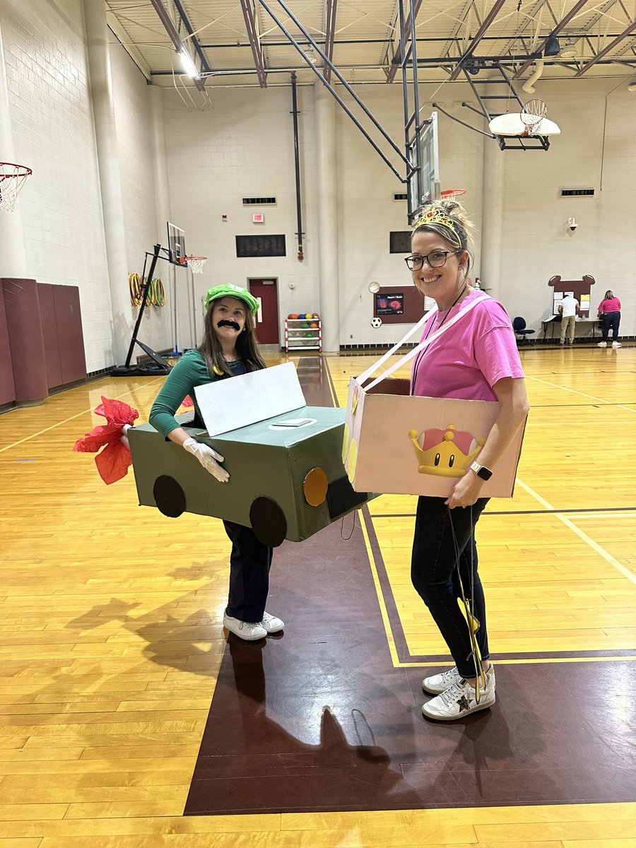 ShelbyGomez86's tweet photo. Channeled my inner Princess Peach for todays STAAR pep rally! πβοΈ
#leveluptostaar #TeamHES #WISDgreatness @I_T_Holleman https://t.co/1MVtlF7MLQ