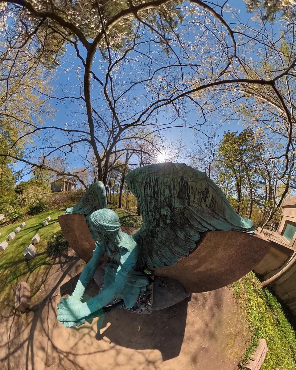 Korey_Smerk's tweet image. Haserot “Angel of Death” @LakeViewCem 🪦

#lakeviewcemetary 
#angelofdeath
#thisiscle