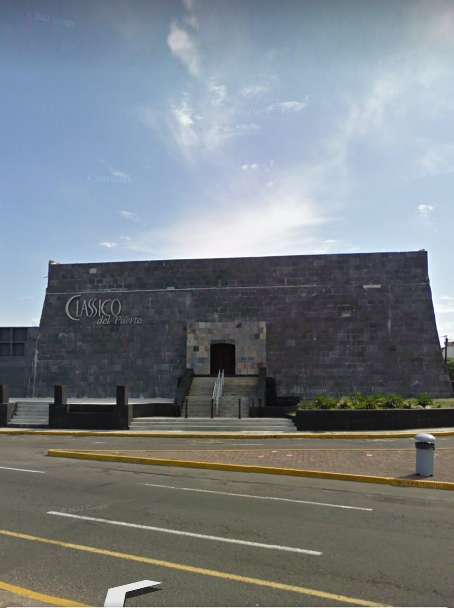 EstoyBienNegro's tweet photo. Abro hilo 🧵

Me puse a checar los antros y bares que han existido en mi bello Veracruz.

Google maps tiene historial desde el 2009 así que ahí van. https://t.co/YSSuhlIEx6
