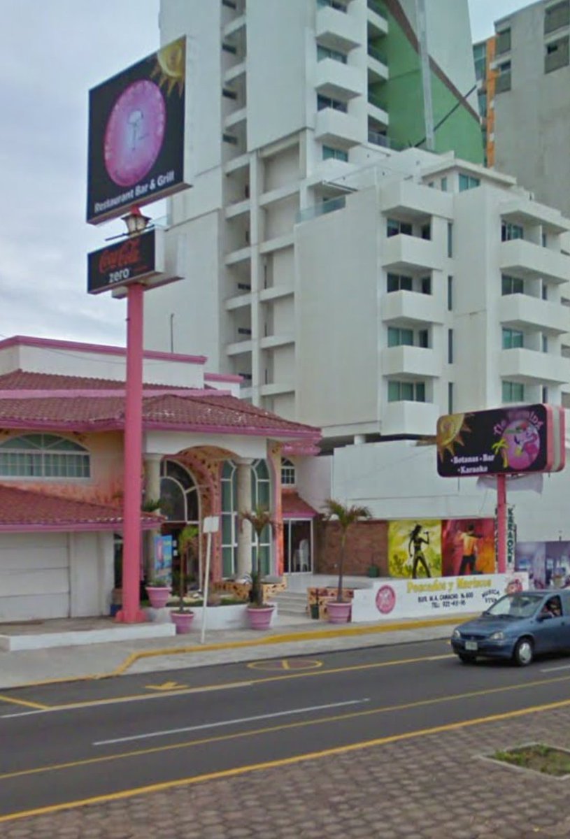 EstoyBienNegro's tweet photo. Abro hilo 🧵

Me puse a checar los antros y bares que han existido en mi bello Veracruz.

Google maps tiene historial desde el 2009 así que ahí van. https://t.co/YSSuhlIEx6