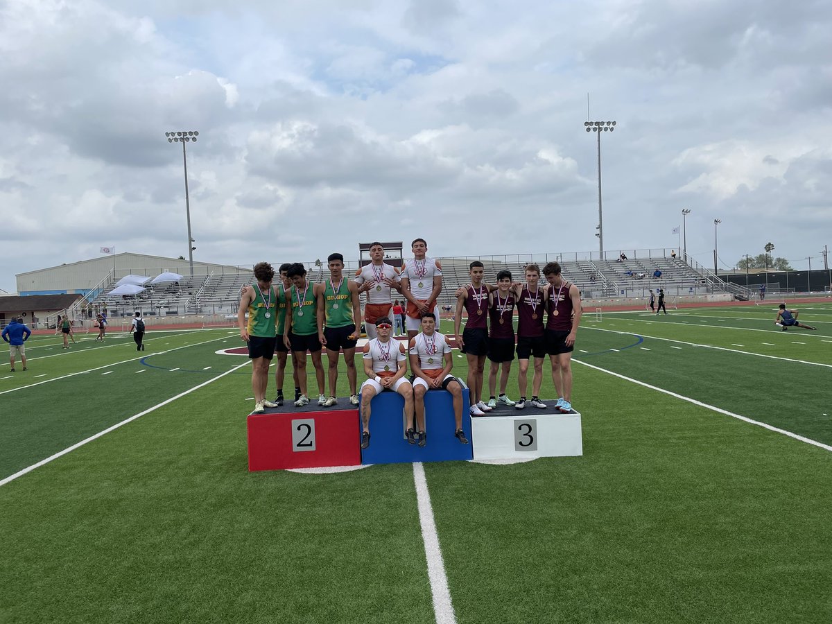 AtwoodKory's tweet photo. AREA CHAMPS in the 4x200m Relay! Proud of these dudes! @AsherSprings413 @LandonRod_04 @j_arellano2024 and the next man up @Alviar1Dante https://t.co/19WPdSimxP