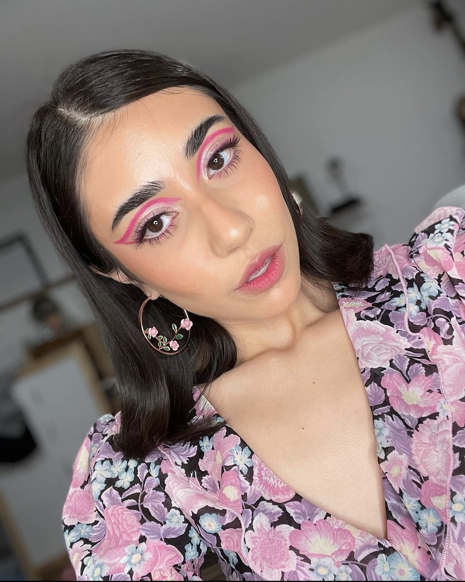ProfusionCo's tweet photo. This pink look is so posh! 🎀✨ @abby_kikooo used our Spectrum palette for her look!
Don't forget to tag #profusion on all your stunning makeup looks 😌
________________
#profusion #profusioncosmetics #cutcreaselook #pinkmakeuplook #eyemakeup #cutcrease #pinkmakeup https://t.co/cIcbFj1uF0