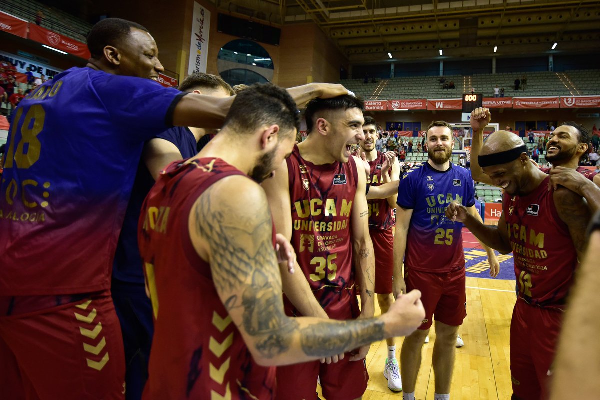 Rati Andronikashvili

🔴En toda la temporada ACB hasta hoy:
6 partidos
29 minutos
11 puntos
1 rebote
3 valoración

🔴Hoy contra el Euroliga Valencia Basket:
14 minutos
11 puntos
3 rebotes
11 valoración

Las sensaciones que ha dejado hoy Rati han sido muy, muy buenas.