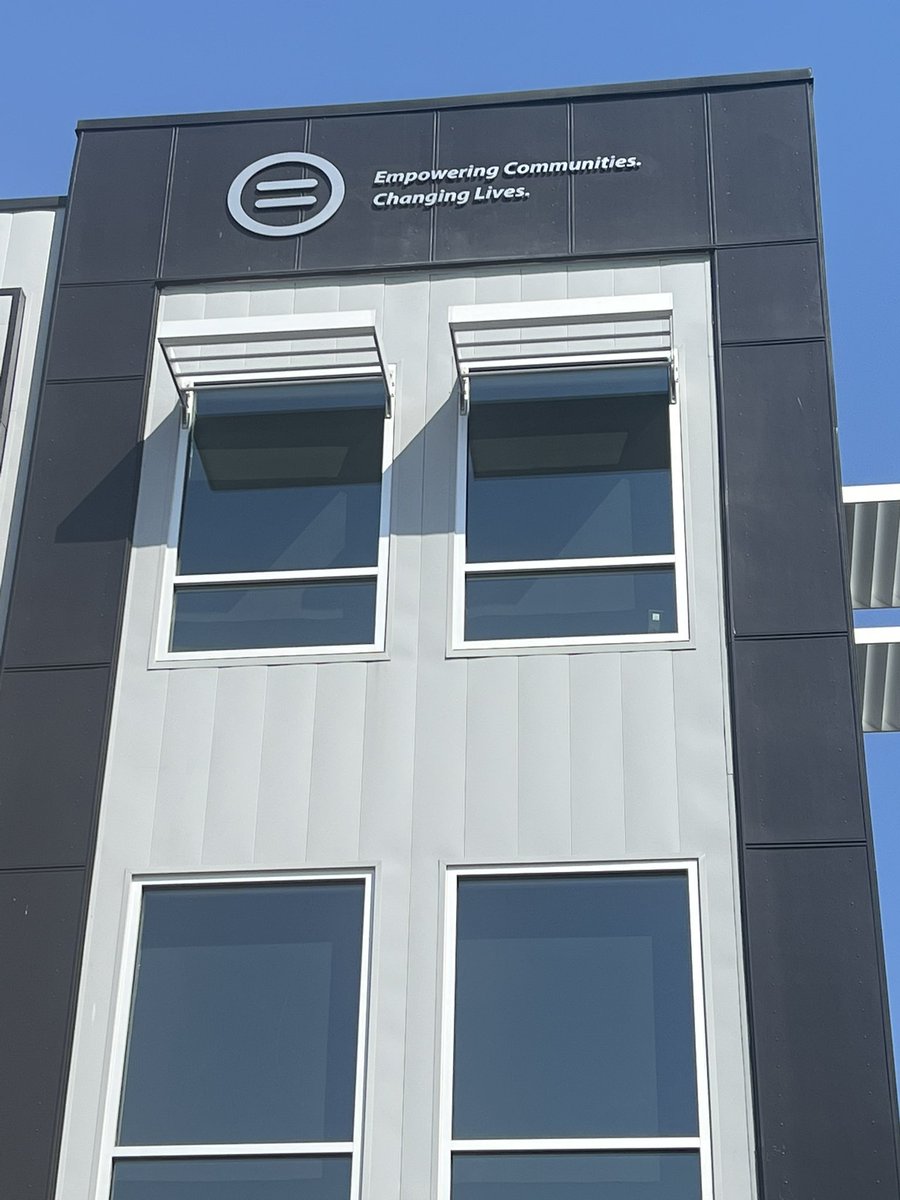 UrbanLeagueCHA's tweet photo. Yay!!! We finally have our Urban League signage up! We were delayed due to #Covid, supply chain issues and permit delays. โค๏ธ๐๐พ
#Chattanooga #urbanleague #ULMovement https://t.co/Fyh336wtmA