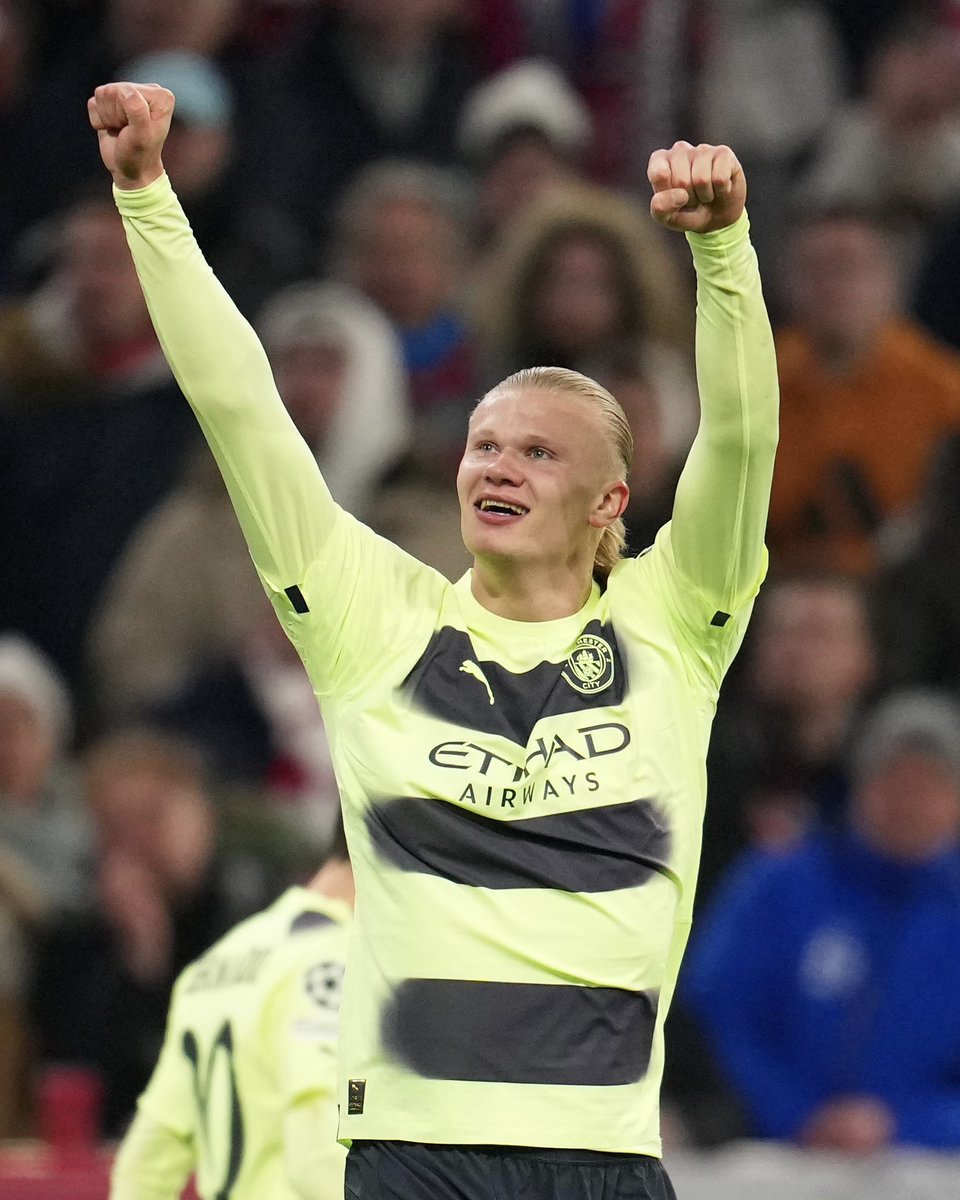 Erling's tweet photo. Semis here we come! 💙 thanks to all our travelling fans for the support #mancity #UCL https://t.co/fEWuvvAj3C